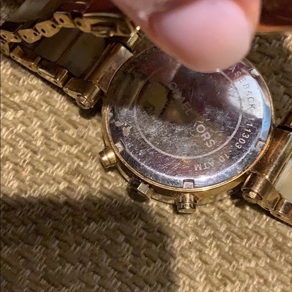 Michael Kors gold and light tortoise shell watch - Picture 4 of 4